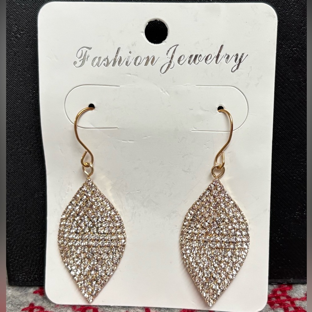 5/$25 (Pick 5 items for $25 Labeled) Goldtone & Rhinestone Leaf Earrings